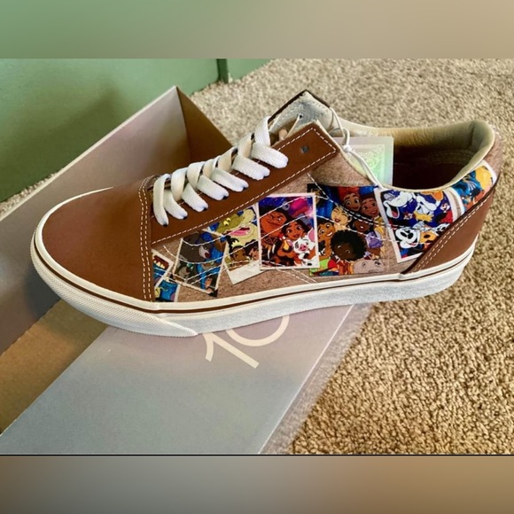 Limited edition, Disney vans. - Picture 2 of 4
